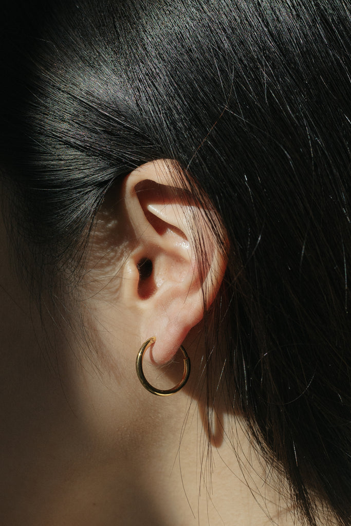 Essentials Seamless Hoop Earrings 18mm