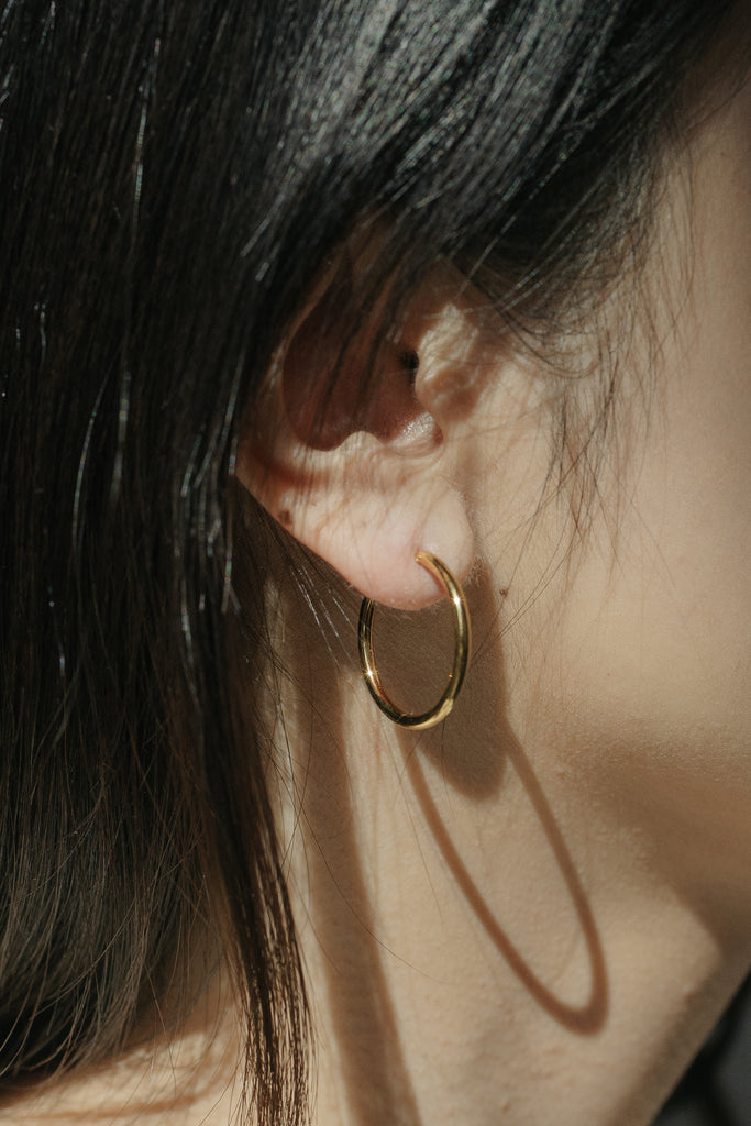 Essentials Seamless Hoop Earrings 24mm